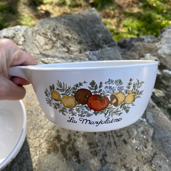 2 piece corning, ware, vintage sauce pans
Beautiful condition - Picture 3 of 7